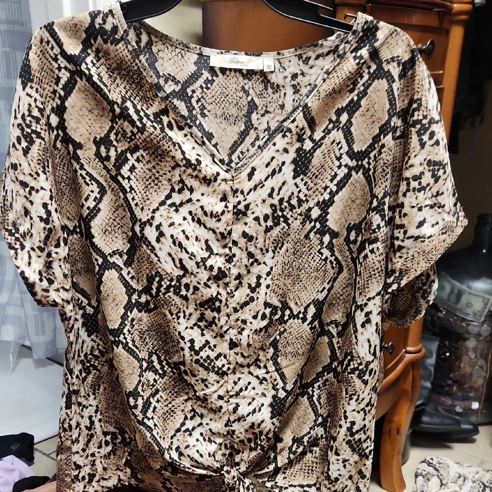 Reptile Patterned Pet Accessory - Picture 3 of 3
